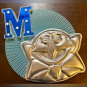 Vintage The Count Cake Pan Sesame Street 1977 Wilton Aluminum 502-7431